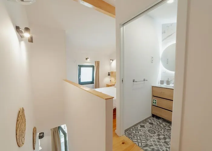 Cedofeita Loft By Hosty Διαμέρισμα *